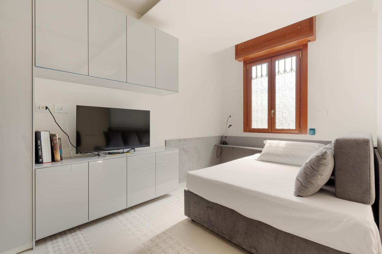 Milano Renovated Studio Apts Extérieur photo