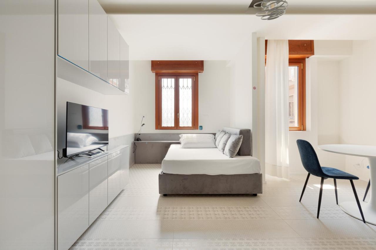 Milano Renovated Studio Apts Extérieur photo