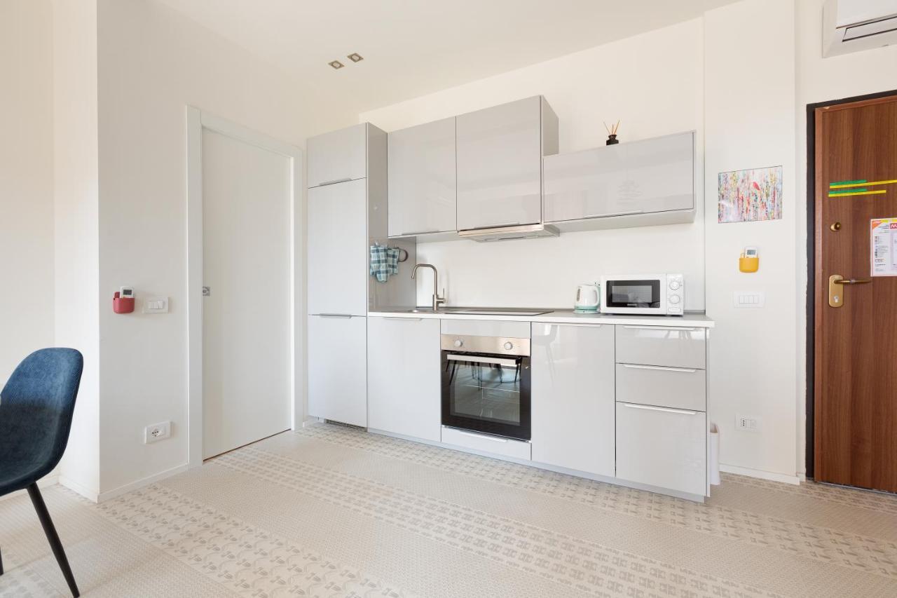 Milano Renovated Studio Apts Extérieur photo