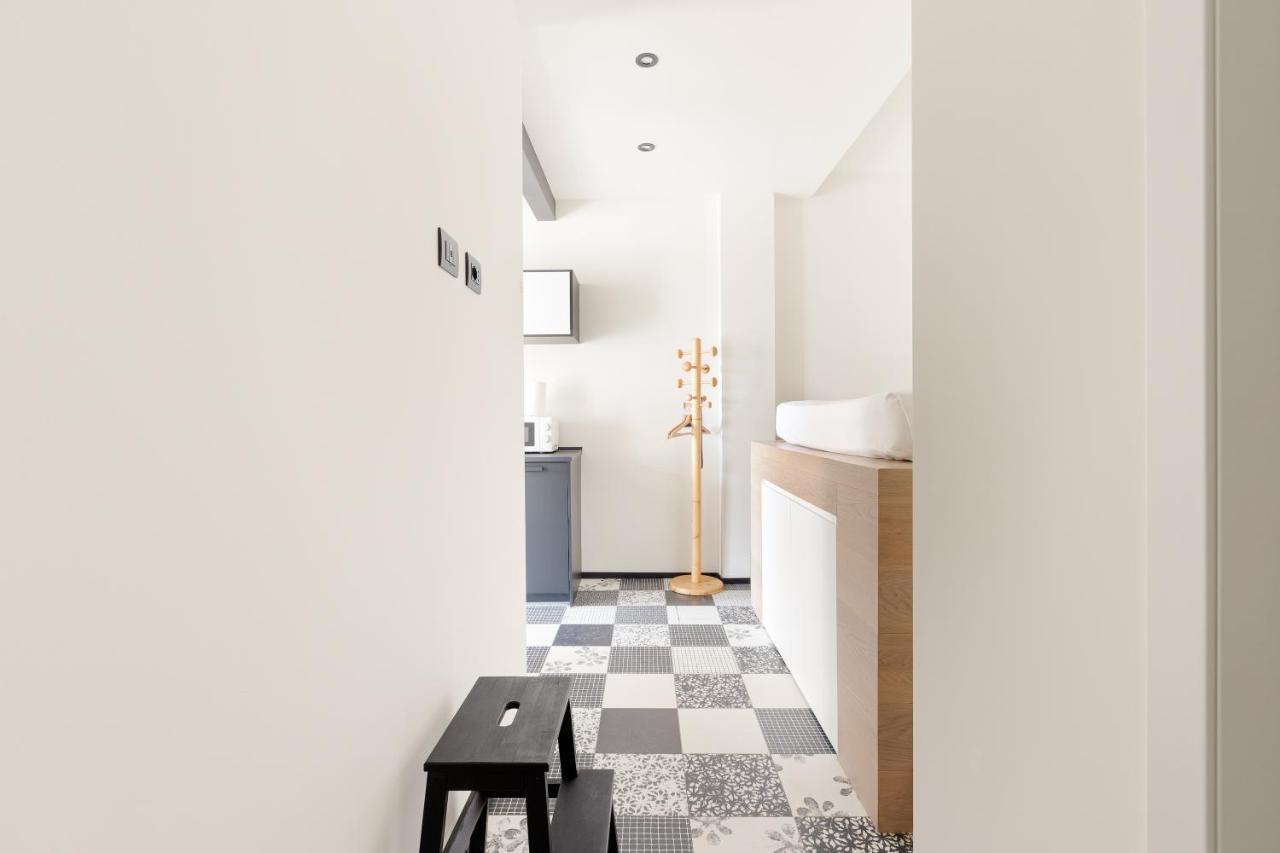 Milano Renovated Studio Apts Extérieur photo