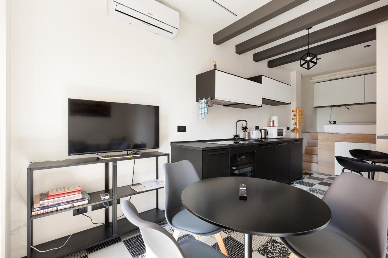 Milano Renovated Studio Apts Extérieur photo