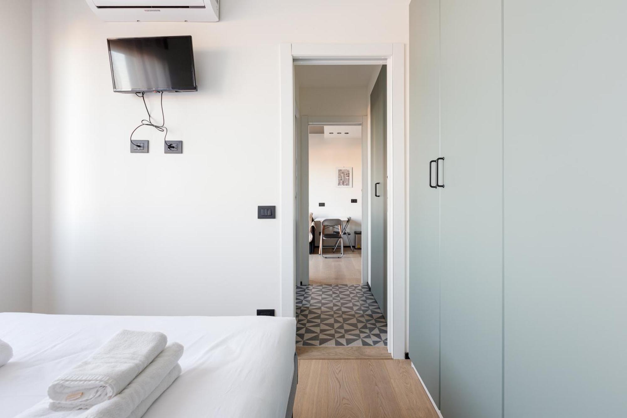 Milano Renovated Studio Apts Extérieur photo